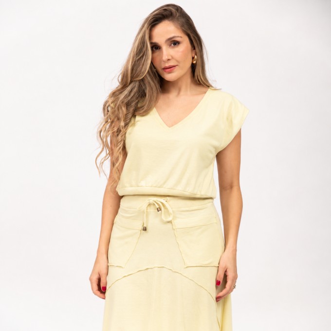 Blusa Com Barra Ribana Decote V Amarelo Claro