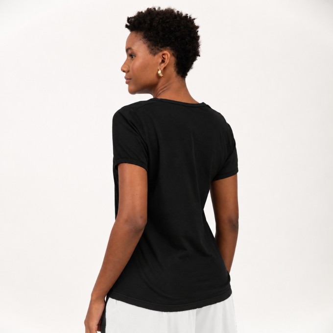 Blusa Manga Curta Com Recortes Preto