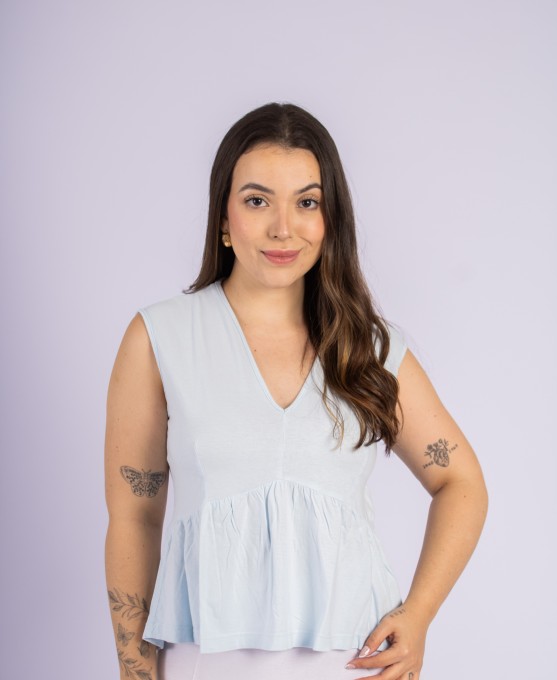 Blusa Decote V Com Babado Azul Claro